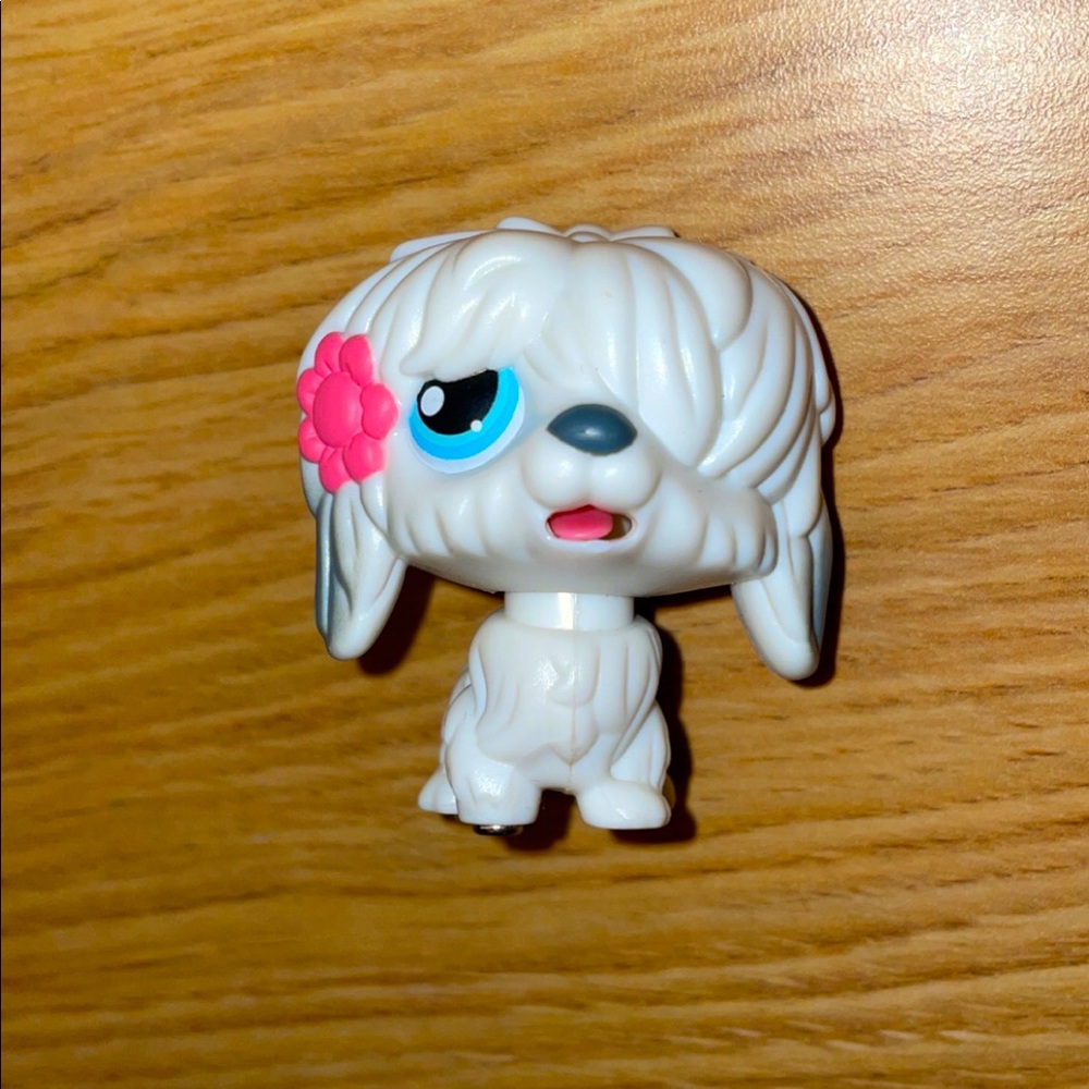 littlest pet shop magic motion licking white sheepdog puppy dog with pink flower
